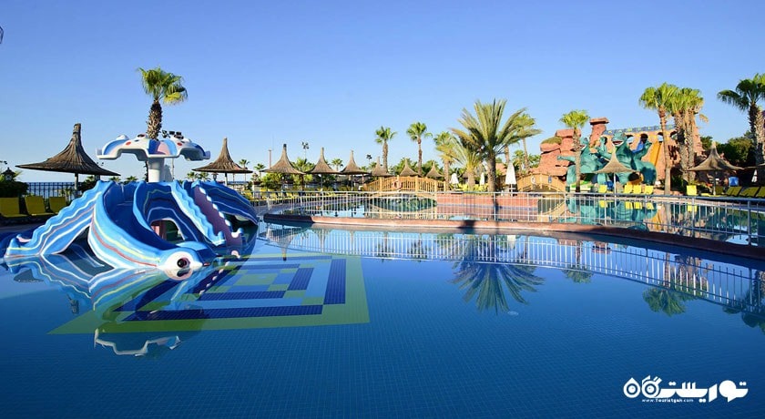 محوطه استخر کودکان